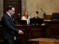 Prozess: Florian Teichtmeister ist frei unter Auflagen
