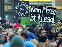 Zuwanderung: Parteien streiten weiter heftig über Migration