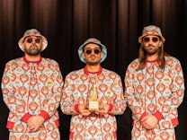 Eklat auf der Bühne: „Dicht & Ergreifend“ lehnen Kulturpreis Bayern ab