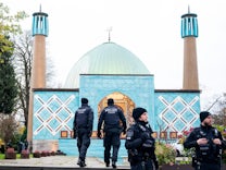 Islamisches Zentrum Hamburg: Razzia beim “Außenposten des Teheraner Regimes”