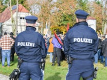 Wemding: Angriff auf Journalisten bei “Reichsbürger”-Treffen in Schwaben