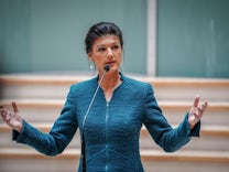 Bundestag: Holpriger Start für Sahra Wagenknecht