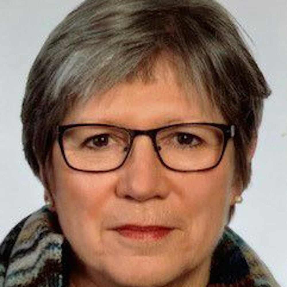 Portrait  Angelika Jung-Hüttl
