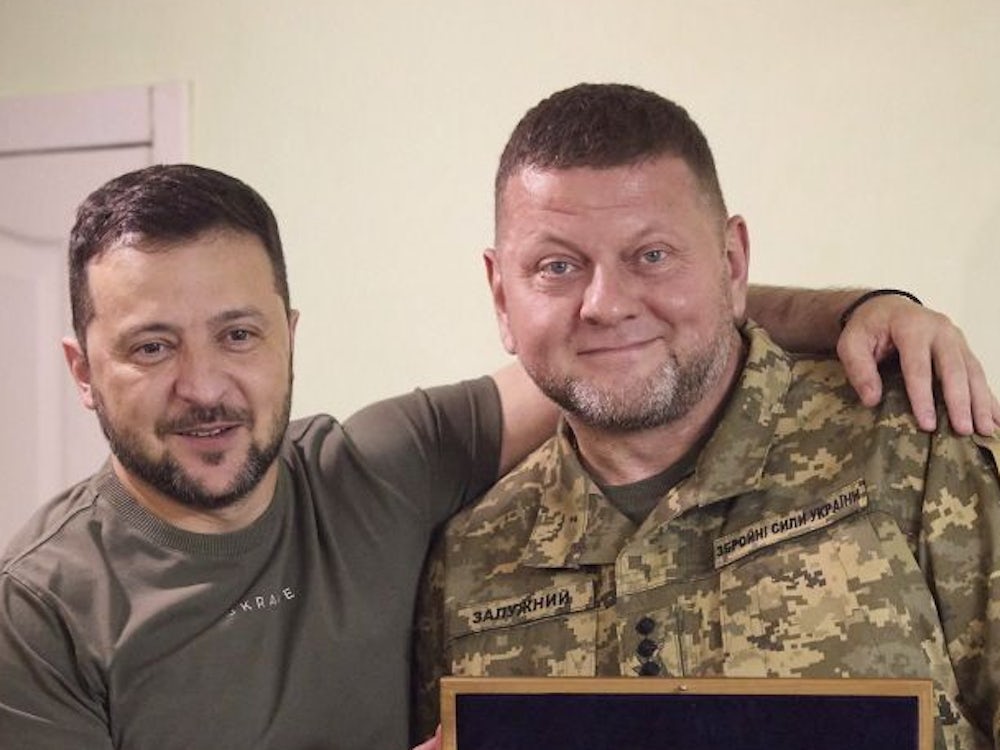 Krieg in der Ukraine: Berichte über Machtkampf Selenskijs mit seinem Oberbefehlshaber