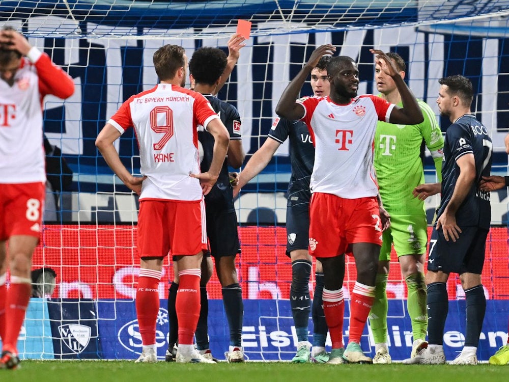 FC Bayern in der Einzelkritik: Upamecano kann es schon wieder nicht fassen