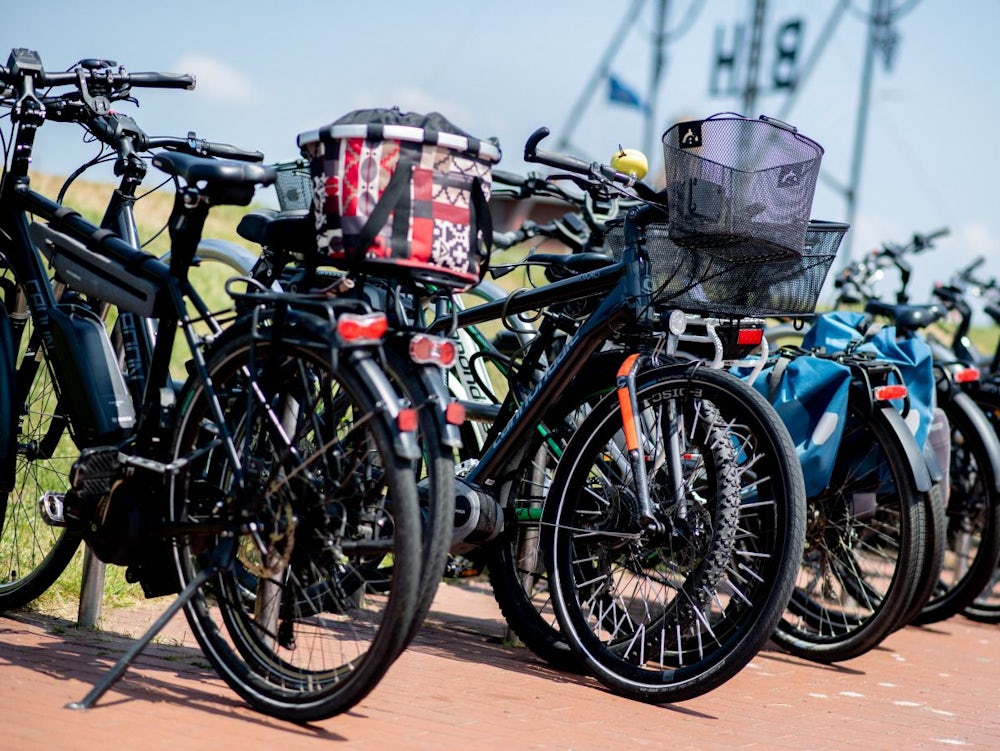 Fahrradindustrie: 2023 wurden erstmals mehr E-Bikes als herkömmliche Räder verkauft
