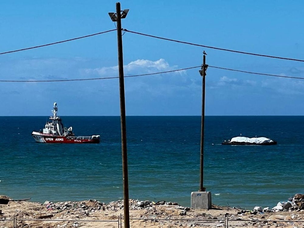 Krieg in Nahost: Erstes Schiff mit Hilfsgütern wird entladen – Lieferung wird in Gaza verteilt 