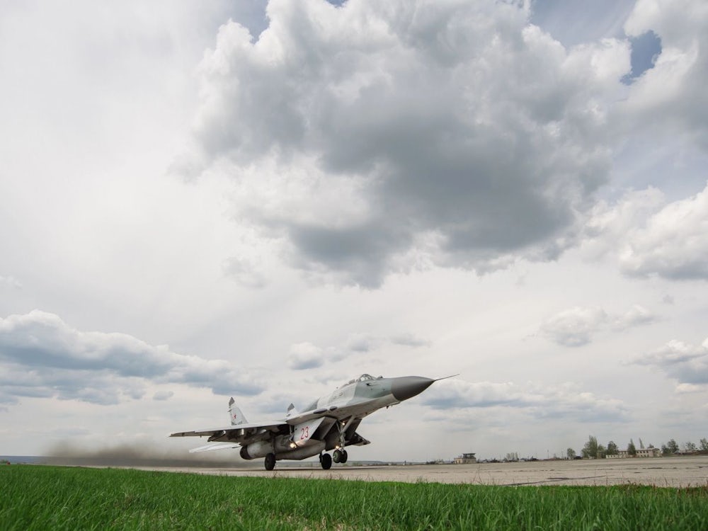 Krieg in der Ukraine: Ukraine attackiert Fliegerausbildungszentrum in Russland
