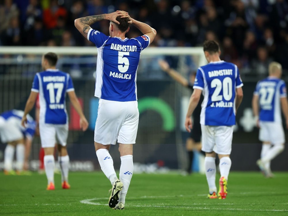 Bundesliga: Späte Pleite besiegelt Darmstadts Abstieg