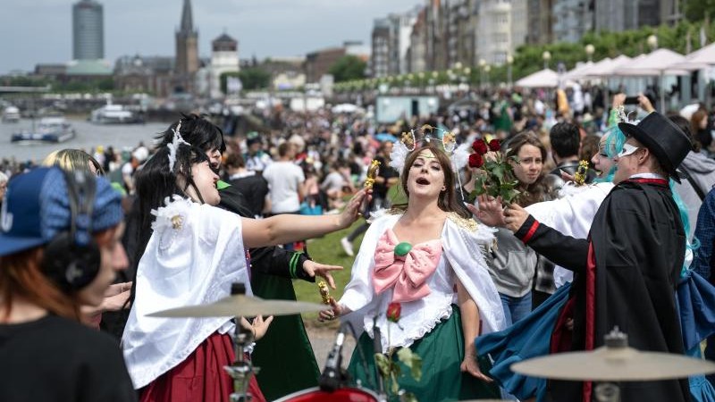 レジャー – デュッセルドルフ – 60万人がデュッセルドルフでジャパンデーを祝う – 社会