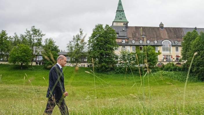G7 - Krün: Bundeskanzler Olaf Scholz (SPD) beim G7-Gipfel. Foto: Michael Kappeler/dpa