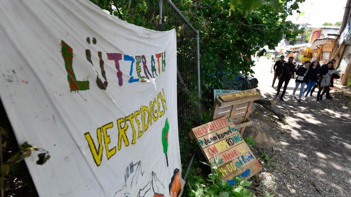 Umwelt - Erkelenz: Ein Banner mit der Aufschrift "Lützerath verteidigen" ist zu sehen. Foto: Roberto Pfeil/dpa/Symbolbild