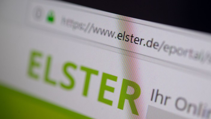 Steuern - Koblenz: Die Webseite der Steuer-Plattform Elster ist auf einem Computerbildschirm geöffnet. Foto: Marijan Murat/dpa/Illustration