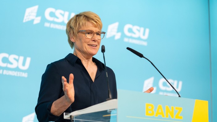 Parteien - Bad Staffelstein: Die "Wirtschaftsweise" Veronika Grimm spricht bei der CSU-Klausurtagung im Kloster Banz. Foto: Nicolas Armer/dpa