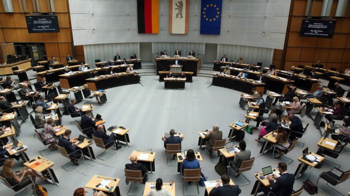 Abgeordnetenhaus - Berlin: Blick in den Plenarsaal des Berliner Abgeordnetenhaus. Foto: Wolfgang Kumm/dpa