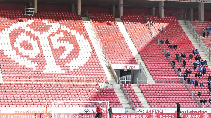 Fußball - Mainz: Das Logo von FSV Mainz 05 zu sehen. Foto: Torsten Silz/dpa/Archiv