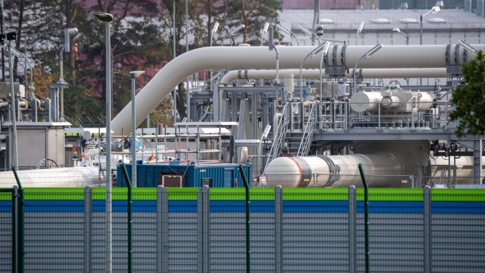 Energie - Lubmin: Blick auf Rohrsysteme und Absperrvorrichtungen in der Gasempfangsstation der Ostseepipeline Nord Stream 2. Foto: Stefan Sauer/dpa/Archivbild