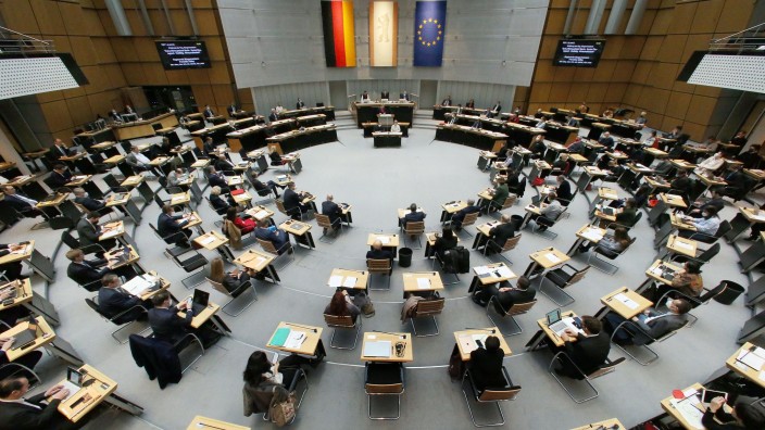 Abgeordnetenhaus - Berlin: Das Abgeordnetenhaus kommt zu einer Sitzung zusammen. Foto: Wolfgang Kumm/dpa/Archiv