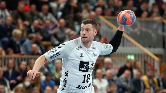 Handball - Barcelona: Kiels Niclas Ekberg in Aktion. Foto: Soeren Stache/Deutsche Presse-Agentur GmbH/dpa/Archivbild