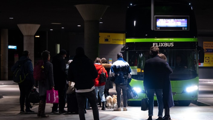 Finanzen - München: Flixbus wurde in der Anfangsphase als Jungunternehmen von der Förderagentur BayStartup unterstützt. Foto: Sven Hoppe/dpa/Symbolbild