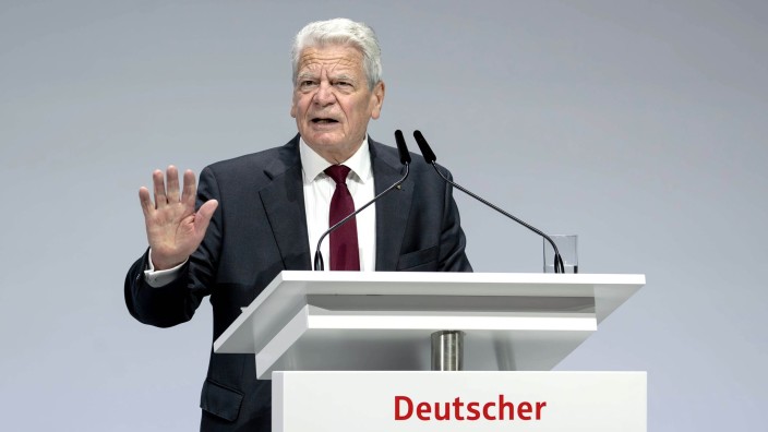 Bundespräsident - Hannover: Joachim Gauck, Alt-Bundespräsident, spricht bei der Eröffnung des Deutschen Sparkassentages. Foto: Sina Schuldt/dpa