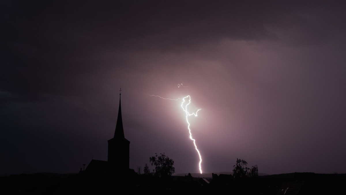 Rainy Start to the Week with Thunderstorms and Storms in Rhineland-Palatinate and Saarland – German Weather Service