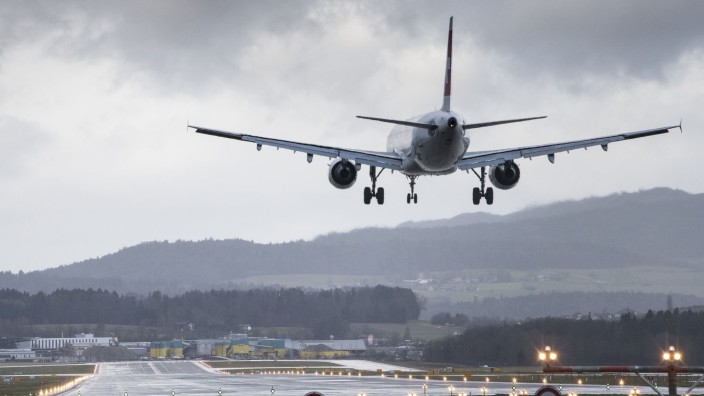 Luftverkehr - Kloten - Flughafen Zürich darf Piste Richtung