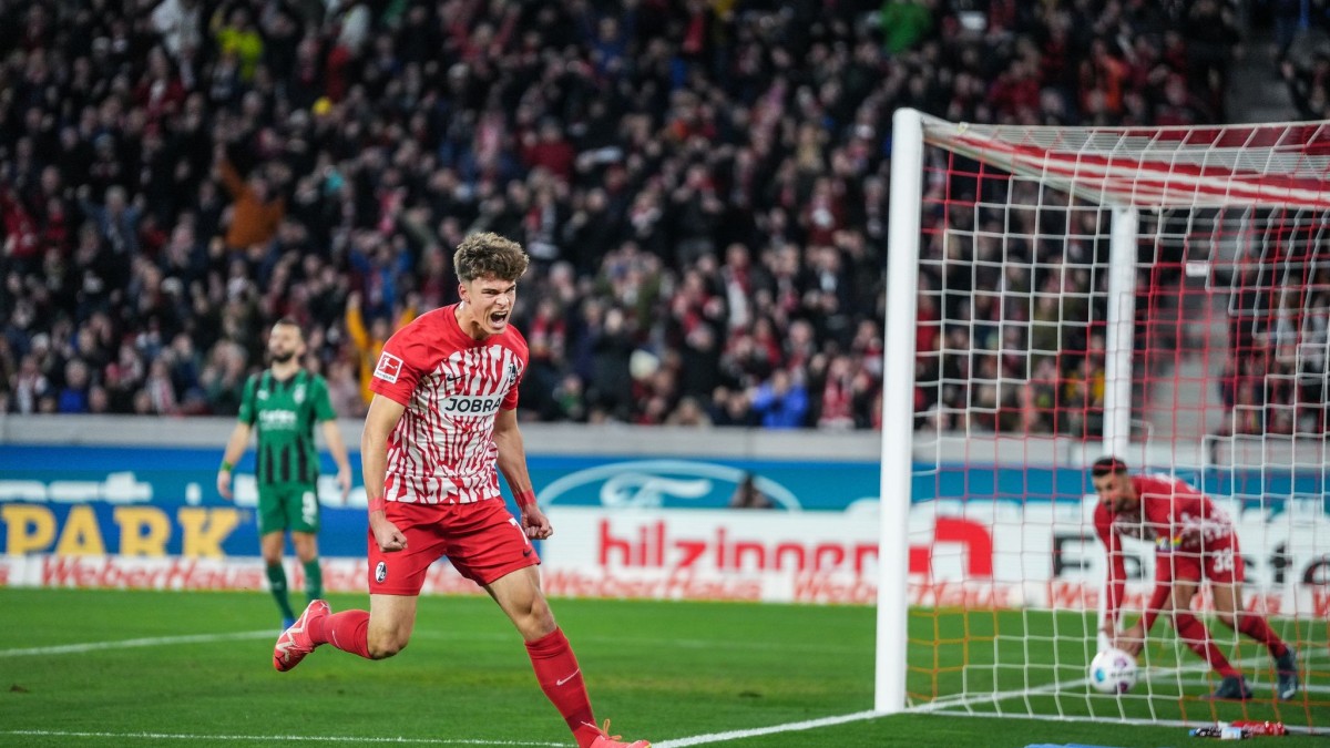 Vincenzo Grifo Scores Late Penalty as SC Freiburg Secure Draw Against Borussia Mönchengladbach