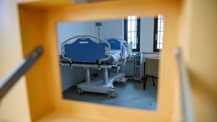 Gesundheit - Frankfurt am Main: Blick in einen Haftraum eines Haftkrankenhauses. Foto: Jan Woitas/dpa/Symbolbild