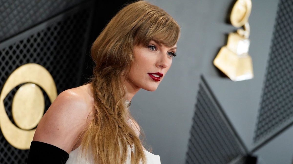 Taylor Swift Surprises Fans at Italian Restaurant in Sydney During ‘The Eras Tour’ – Exclusive Details