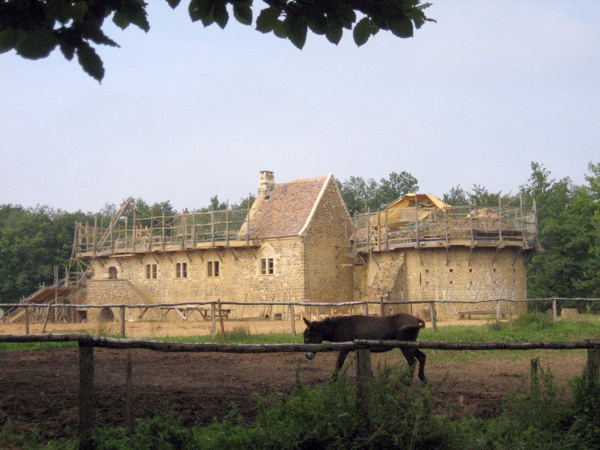 Mittelalterliche Burg-Baustelle