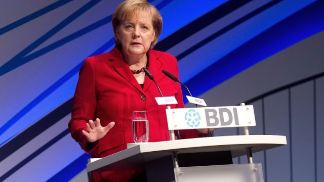 Merkel  beim BDI-Tag der Deutschen Industrie dpa