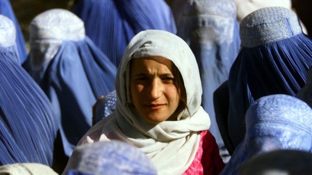 Afghanische Frau ohnen Burka
