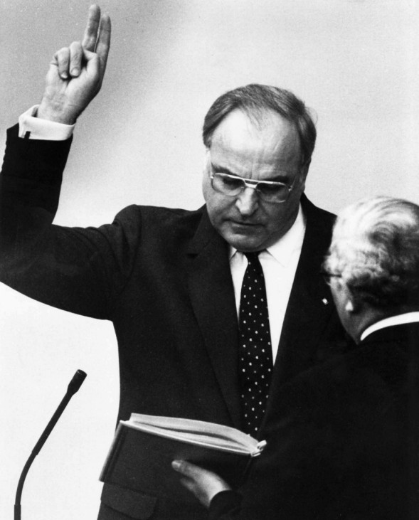 Vereidigung von Helmut Kohl als Bundskanzler, 1983