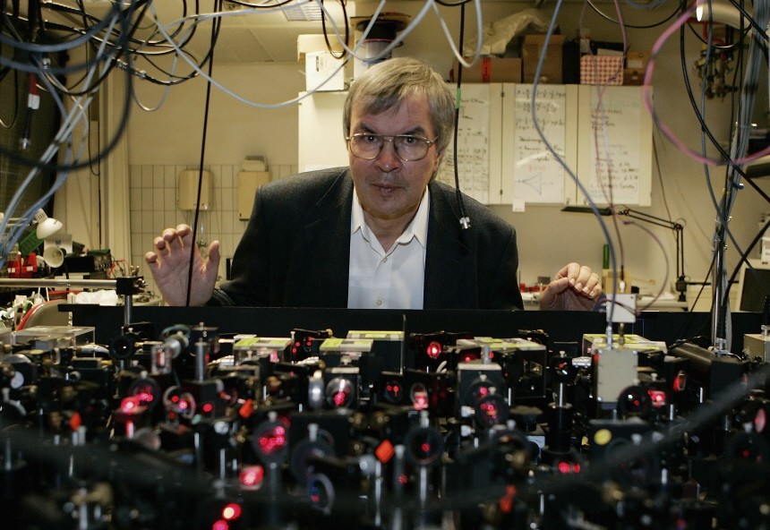 Theodor Hänsch erhält den Nobelpreis für Physik, 2005