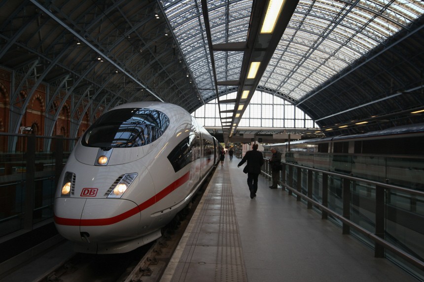 Frankfurt To London Train Makes Its Maiden Voyage Across the Channel