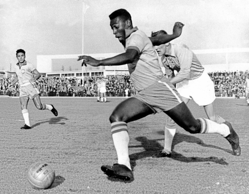 Pele während eines Freundschaftspieles gegen Schweden, 1960