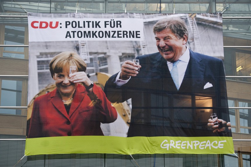 Greenpeace besetzt Dach der CDU-Zentrale