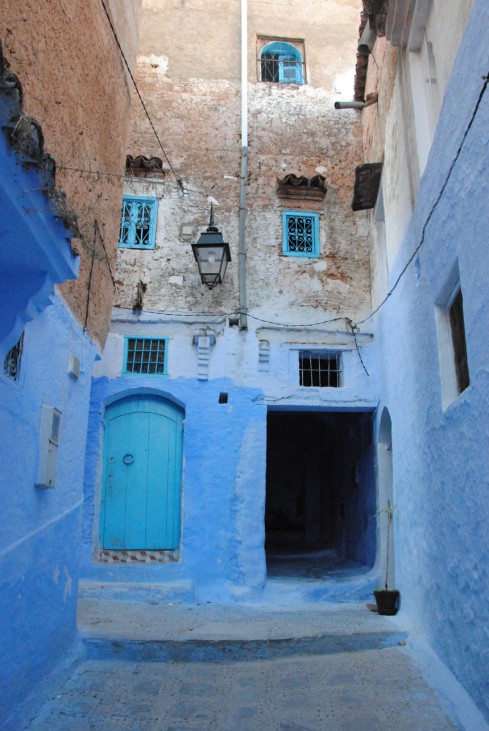 Blau in Grün: In Chefchaouen können Marokko-Urlauber entspannen