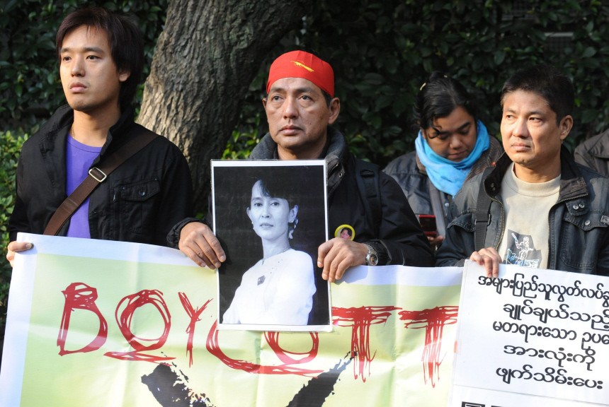 Proteste in Tokio gegen Wahlen in Birma