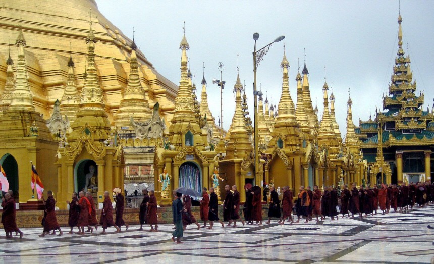 Protestmarsch von Mönchen in Myanmar