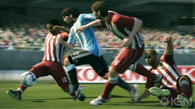 Pro Evolution Soccer vs. Fifa 11: Der virtuelle Lionel Messi bei Pro Evolution Soccer: Filigrane Ballbehandlung erfordert auch von Konsolenspielern Training.