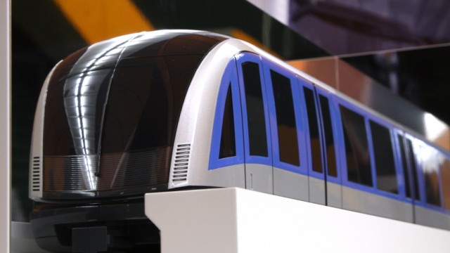 U-Bahn München: 21 neue U-Bahn-Züge wird Siemens 2013 an die Münchner Verkehrsbetriebe liefern. Der 500-Seiten starke Vertrag wurde am Dienstag unterzeichnet.