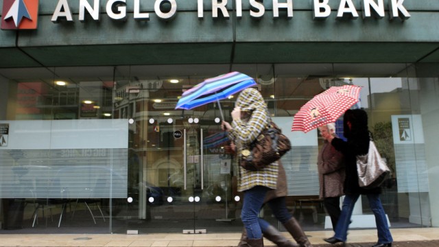 Die Anglo Irish Bank ist nur noch auf Junk-Bond-Stufe B.
