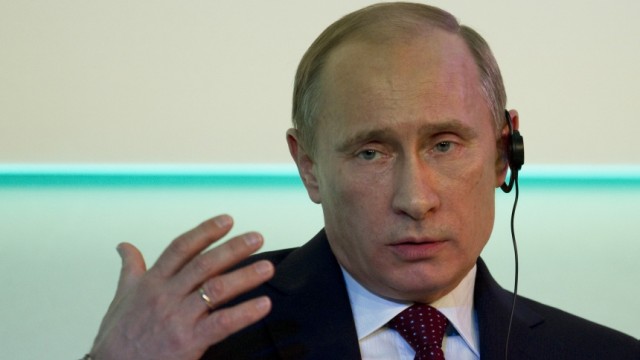 Der russische Premier Wladimir Putin sieht sich seit längerem in der Lage Zensuren zu verteilen.