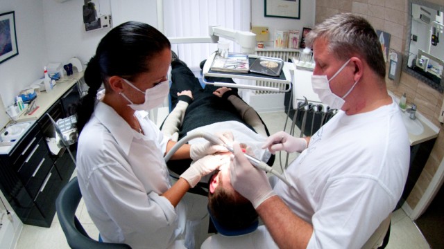 Patienten auf den Nerv fühlen: Zahnärzte müssen gut beraten können