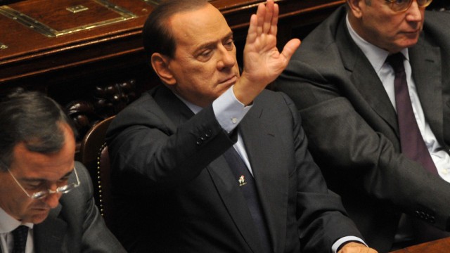 Misstrauensvotum in Italien: Silvio Berlusconi entscheidet das Misstrauensvotum für sich.