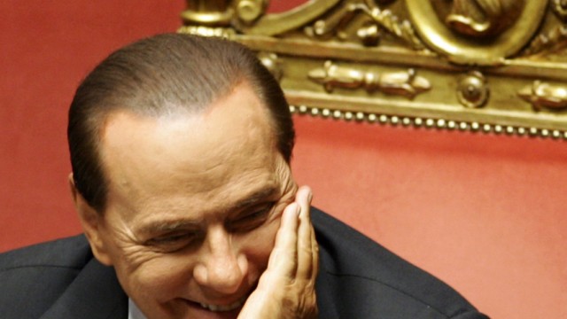 Kinderdienst: Silvio Berlusconi kann weiter machen