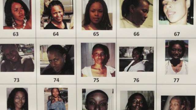 USA: Mutmaßlicher Serienmörder: Im Haus des mutmaßlichen Serienmörders Lonnie Franklin hatte die US-Polizei Dutzende Frauenfotos gefunden. Die Ermittler befürchten, dass der Mechaniker viele der Frauen umgebracht hat.