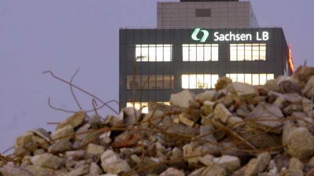 Sachsen fordert Schadenersatz von ehemaligen SachsenLB-Chefs